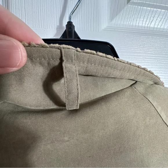 Evan Picone lined trench coat with beautiful trim, 8P, taupe, layer, fall - Picture 9 of 13